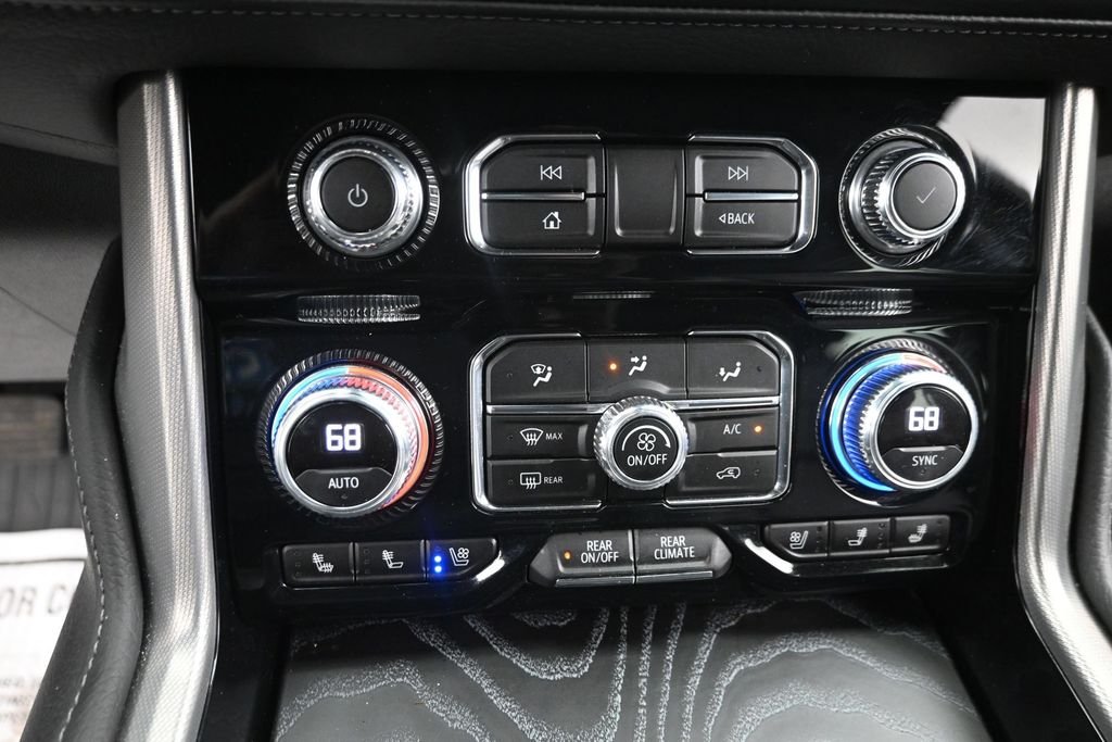 Used 2023 White GMC Denali image 21