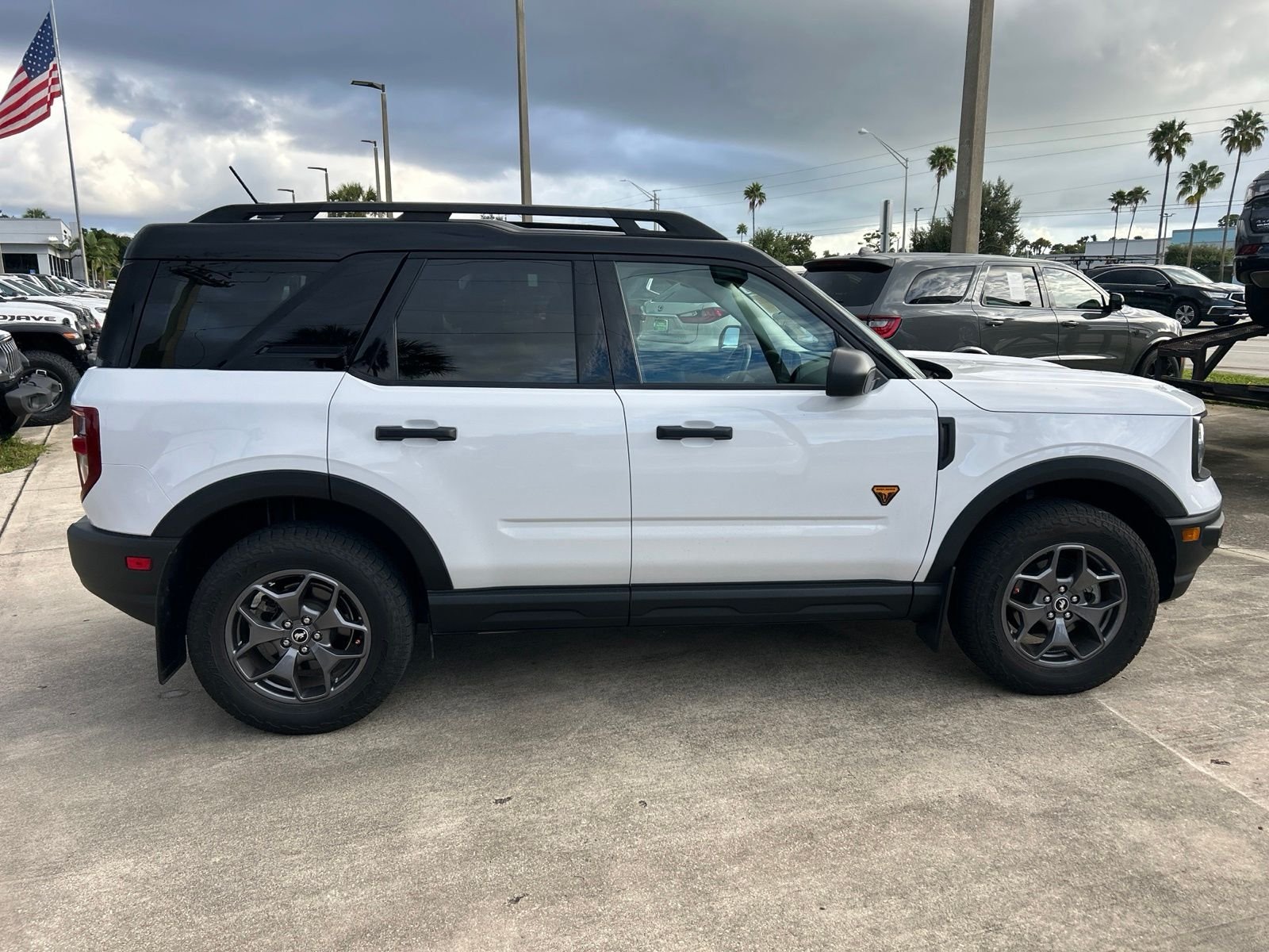 Used 2024 White Ford Badlands image 6