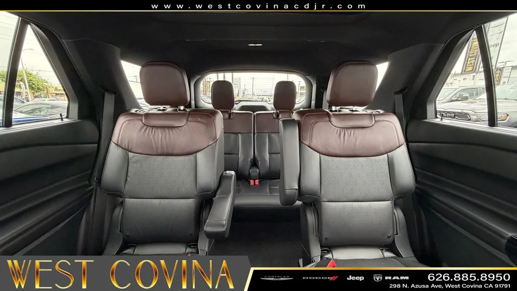 Used 2024 Silver Ford Platinum image 27