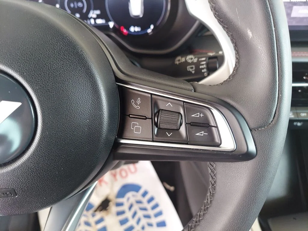 2024 Dodge Hornet R/T - Photo 13