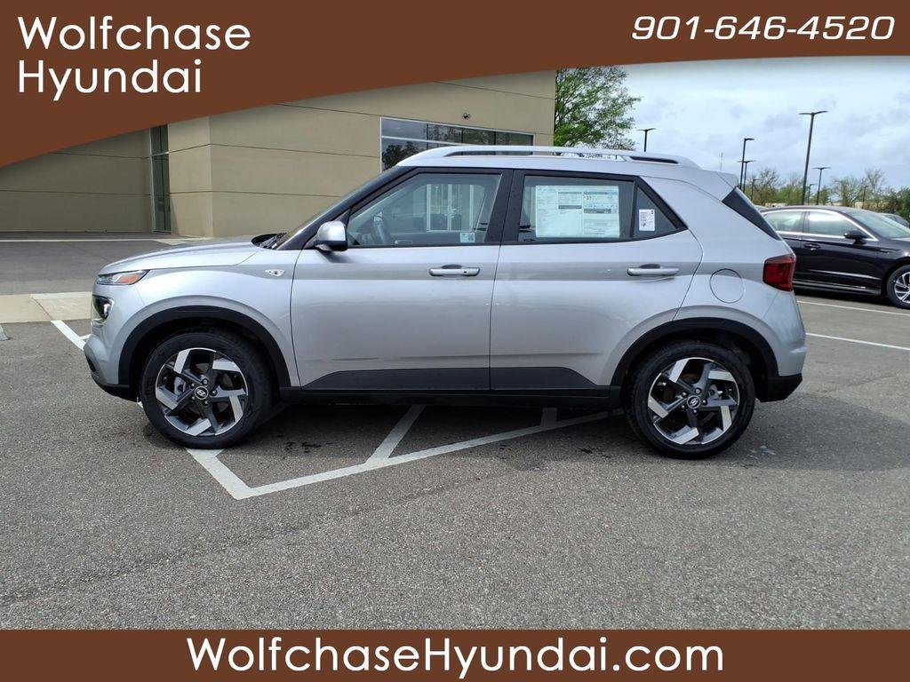 New 2026 Silver Hyundai SEL image 2