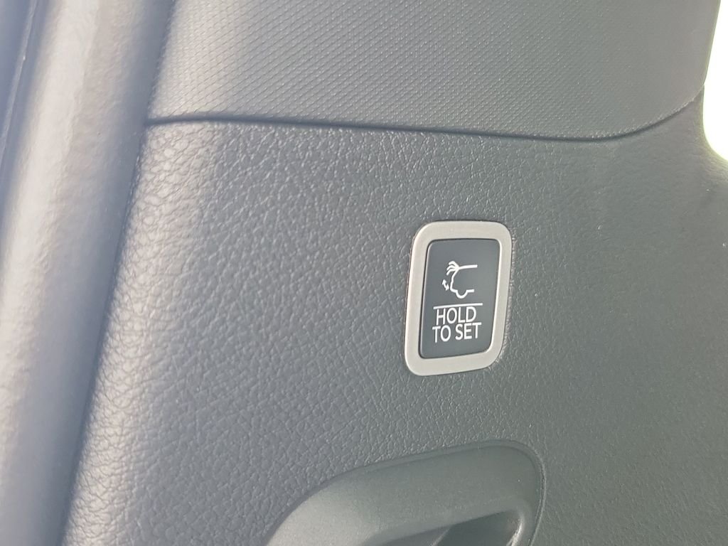New 2026 Baltic Gray Metallic Clearcoat Jeep Upland image 11