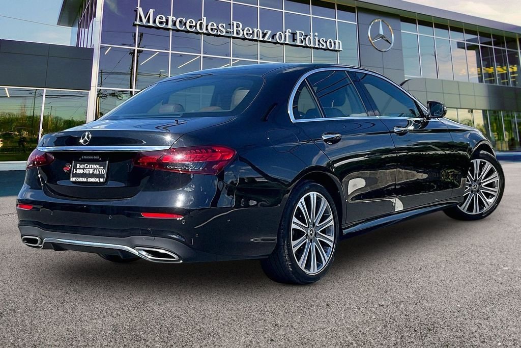2022 Mercedes-Benz E-Class E350 - Photo 7