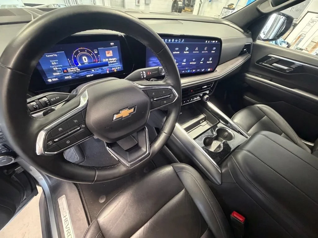 Used 2025 Sterling Gray Metallic Chevrolet LT image 19