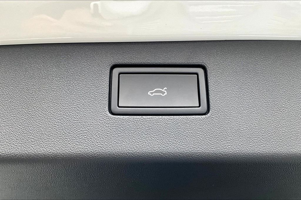 New 2026 White Volkswagen 2.0T SE R-Line Black image 24