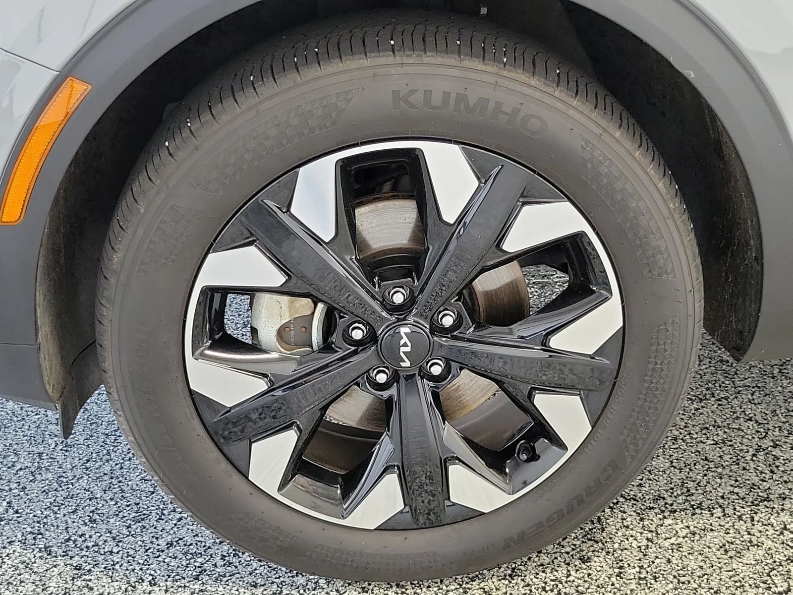 Certified Used 2023 Gray Kia X-Line image 5