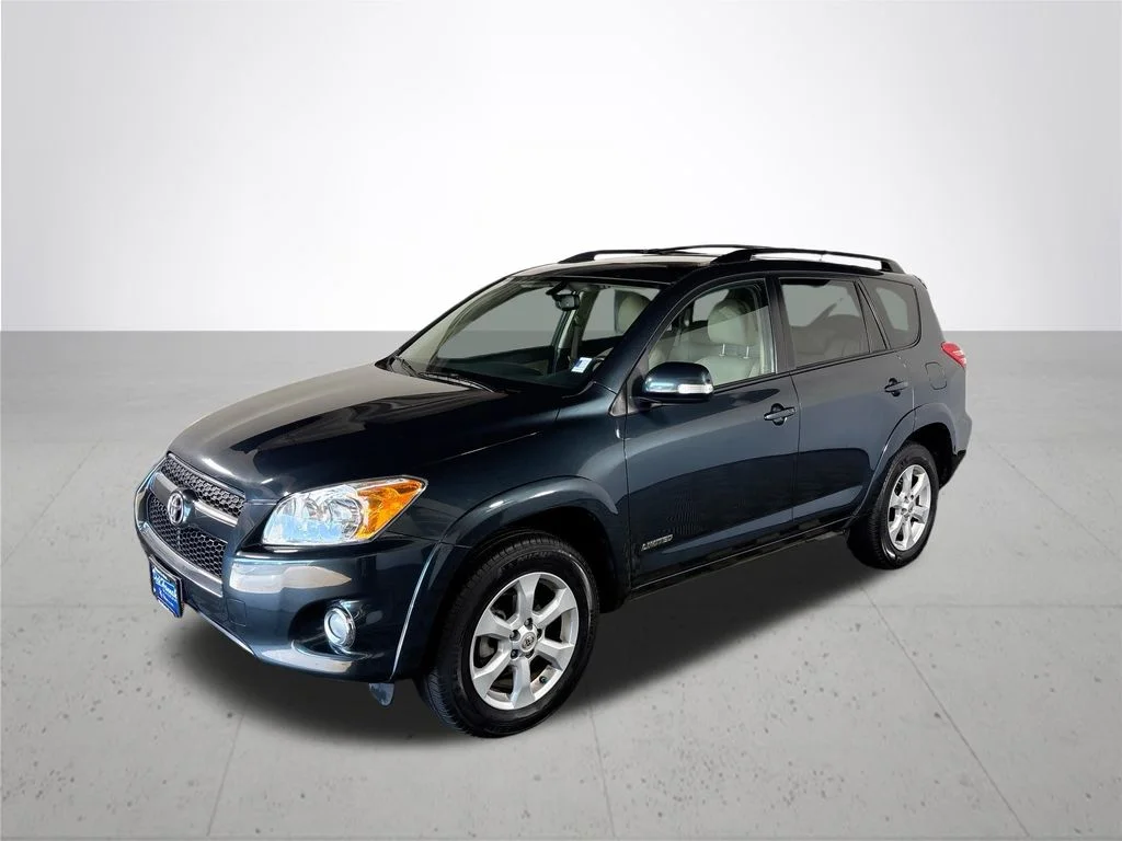 Used 2011 Green Toyota Limited image 2