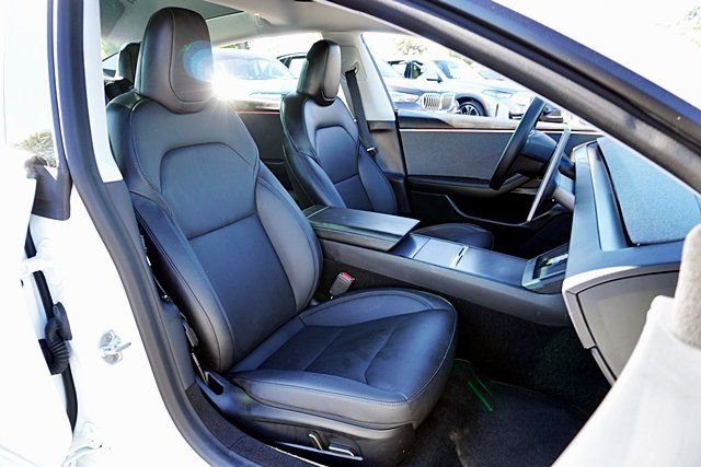 Used 2025  Tesla Long Range image 11