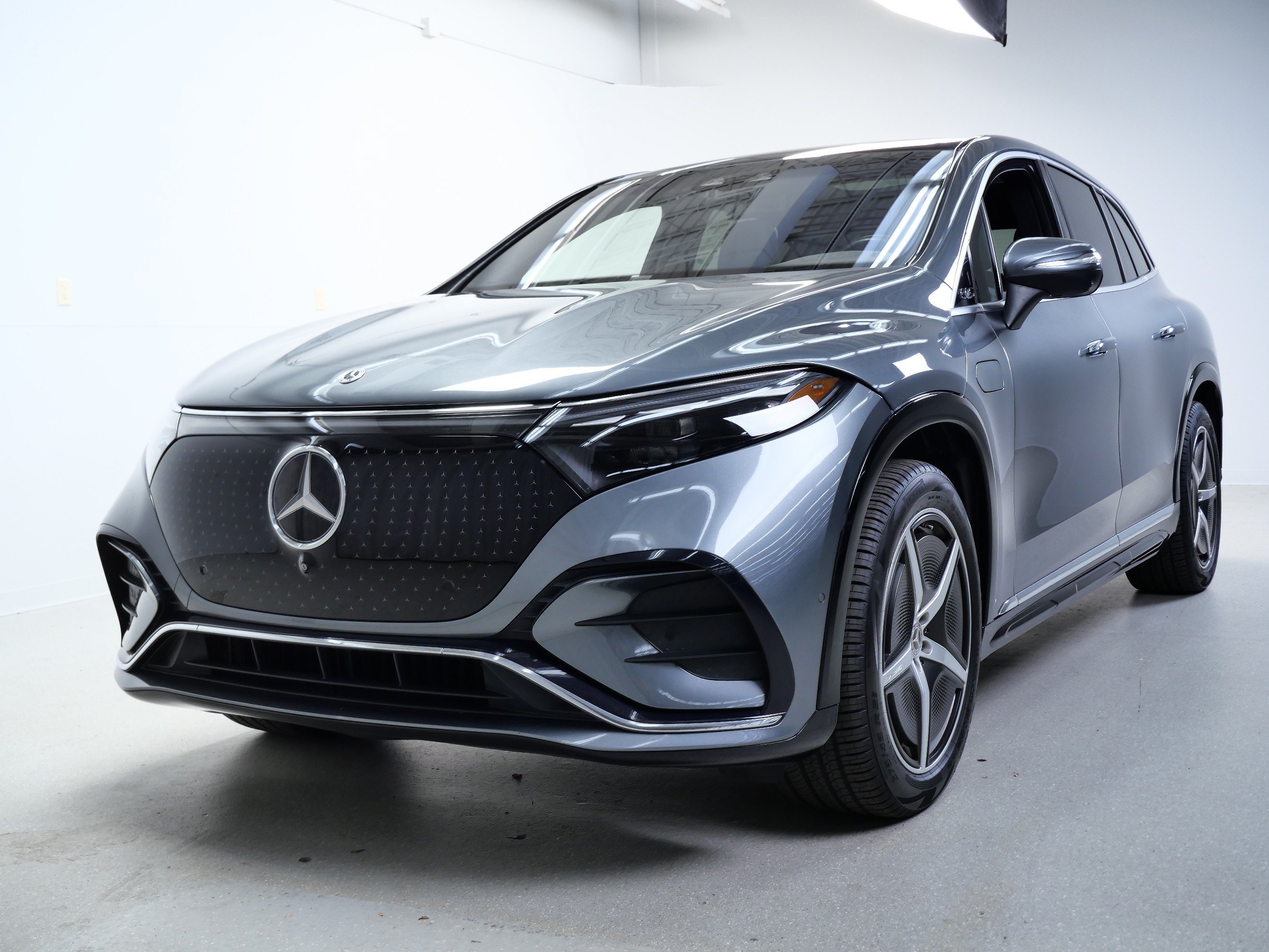Certified Used 2023 Selenite Grey Metallic Mercedes-Benz EQS 580 image 12