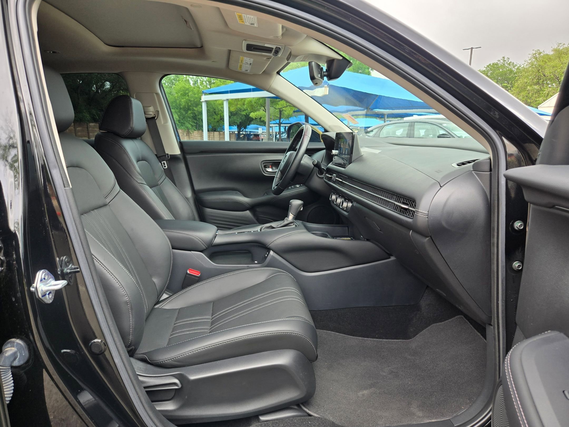 Used 2025 Black Honda EX-L image 27