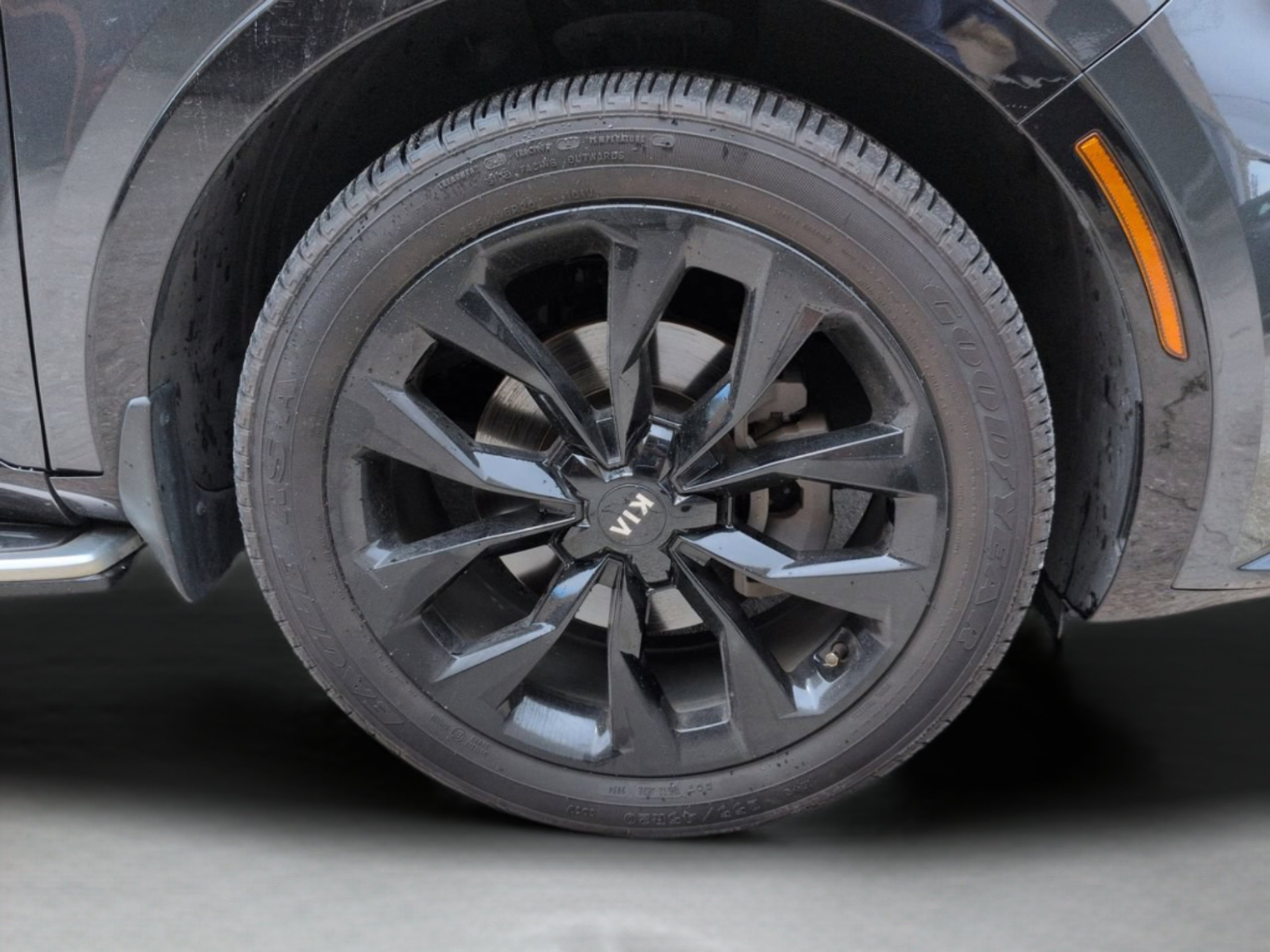 Certified Used 2021 Gravity Grey Kia SX image 33