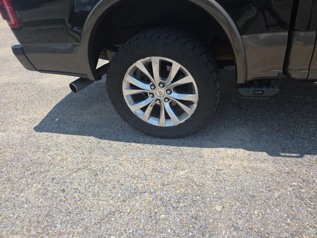 Used 2016 Black Ford King Ranch image 16