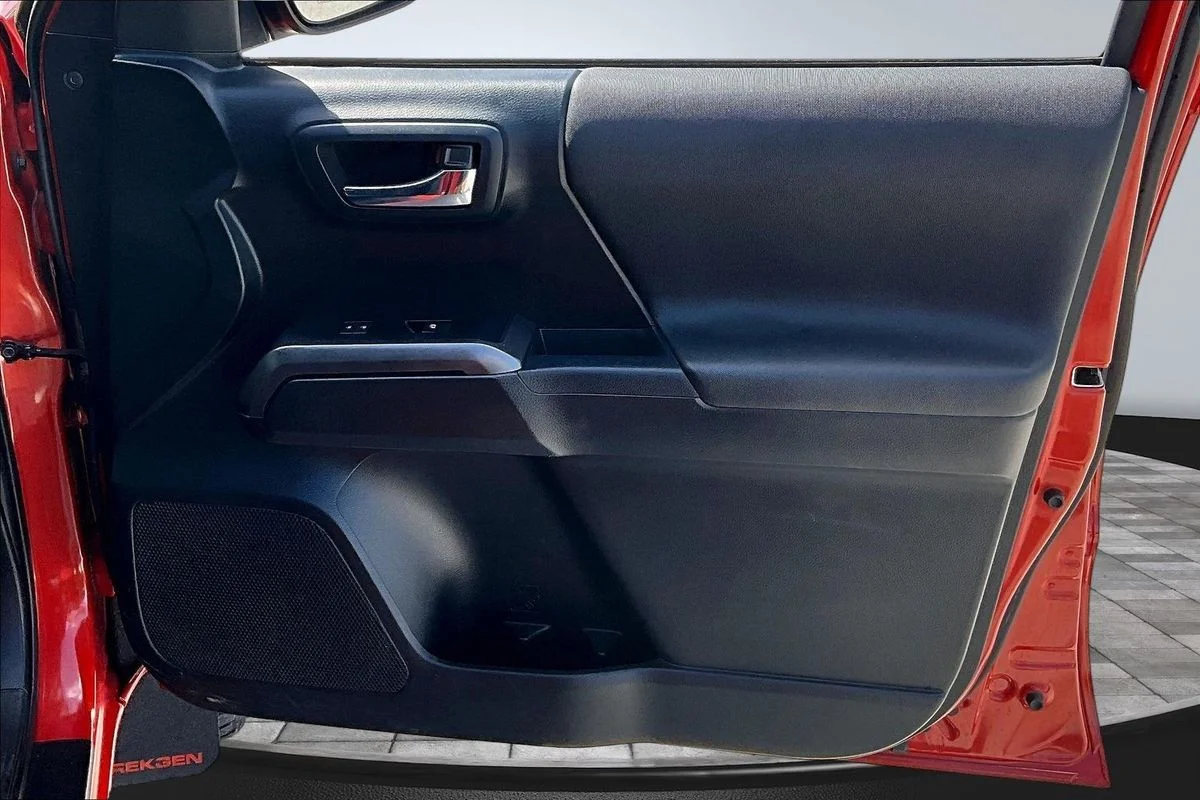 Used 2018  Toyota TRD Sport image 29
