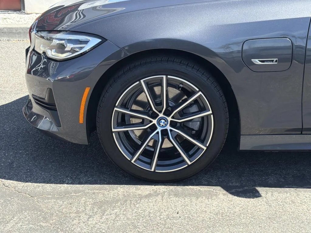 Used 2022 MINERAL GREY METALLIC BMW 330e image 37