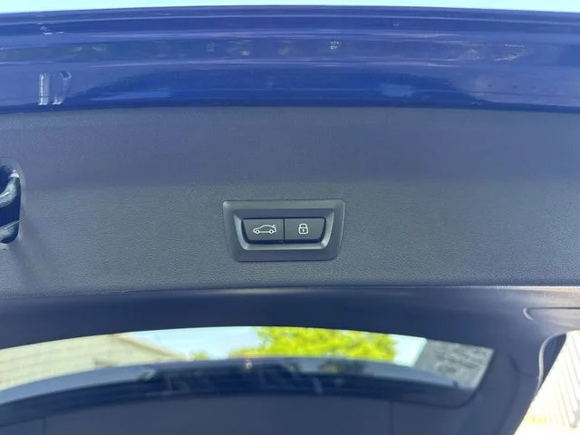 Used 2024 Blue BMW sDrive30i image 13
