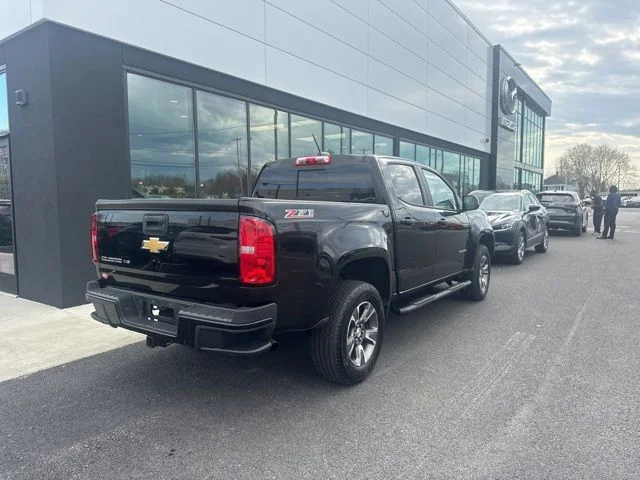 Used 2017 Black Chevrolet Z71 image 3