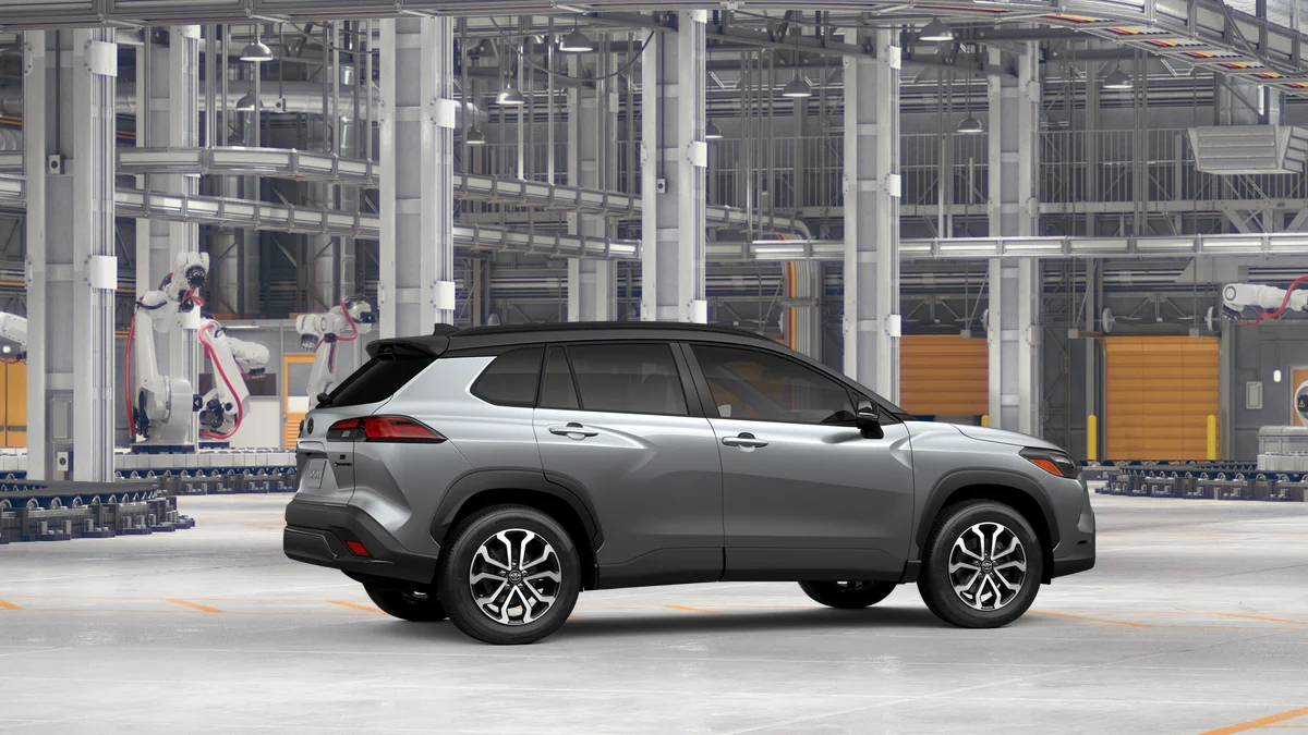 New 2026 Sonic Silver with Jet Black roof Toyota Hybrid SE image 11