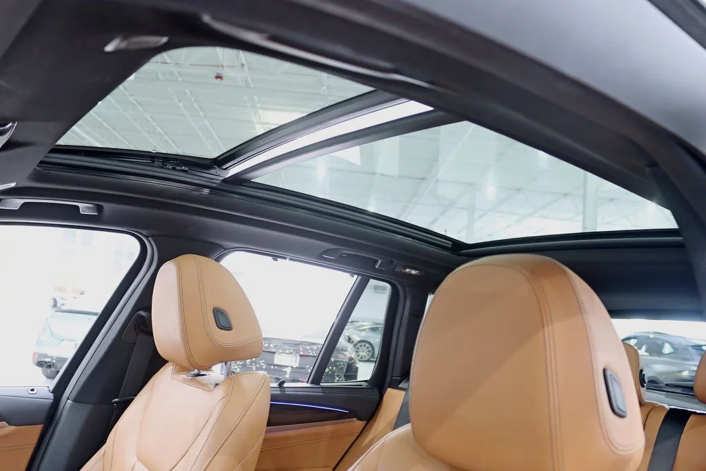 Used 2019 White BMW xDrive30i image 31
