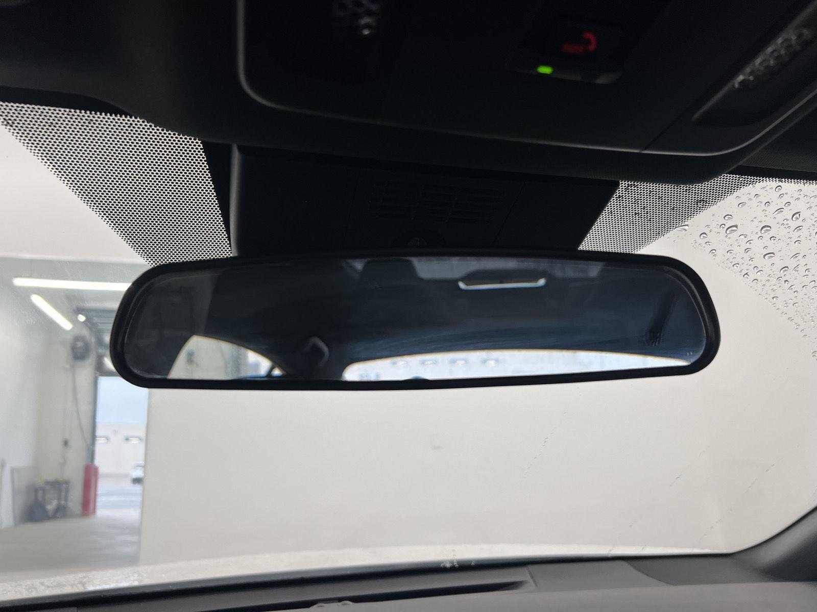 2025 Toyota Camry SE - Photo 21