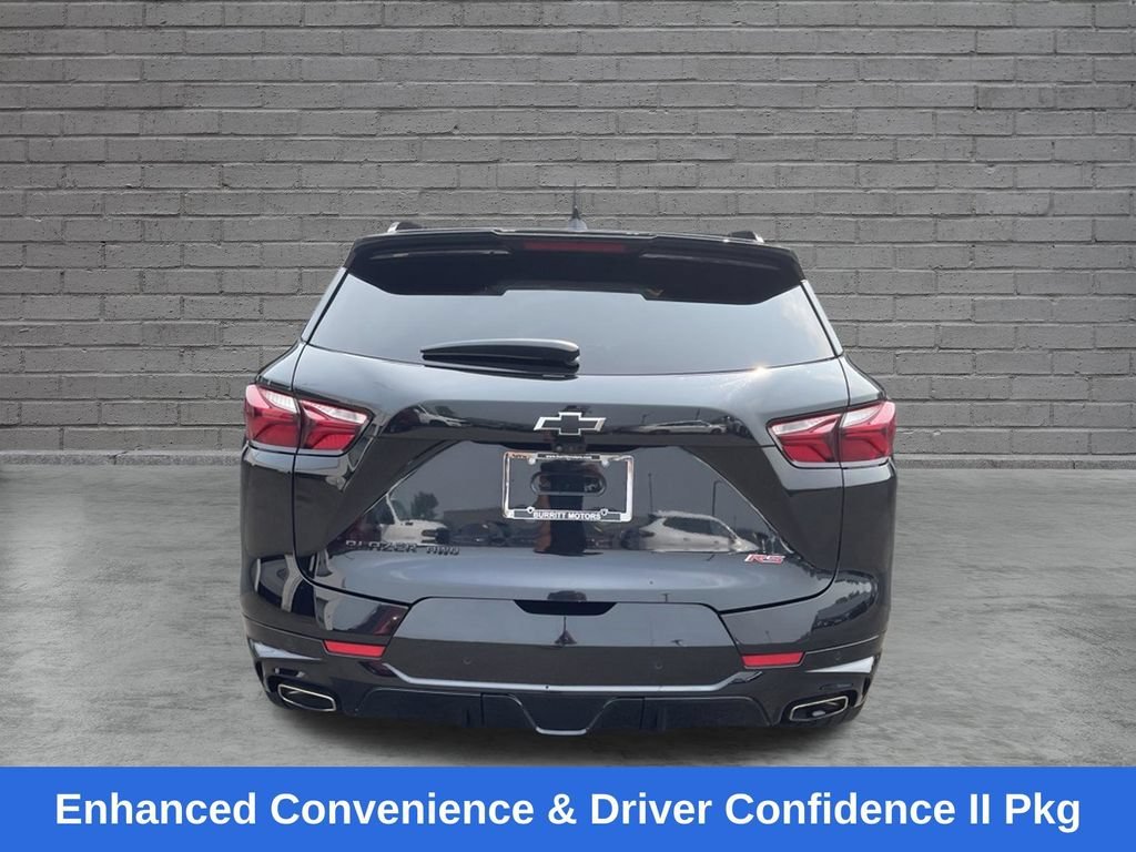 Used 2019 BLACK Chevrolet RS image 8
