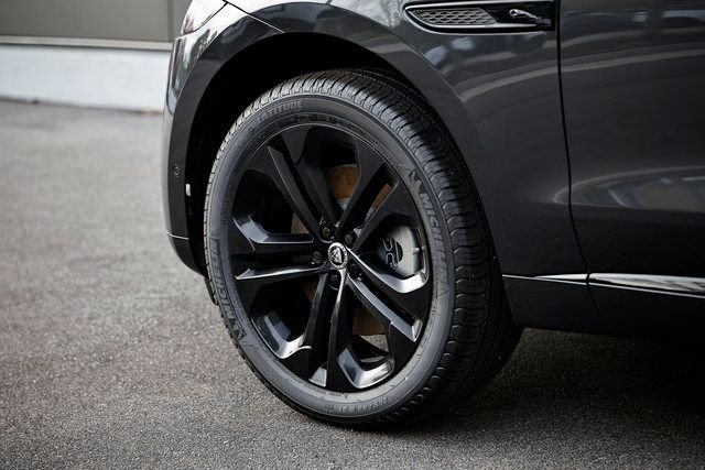 2026 Jaguar F-Pace R-Dynamic S - Photo 6