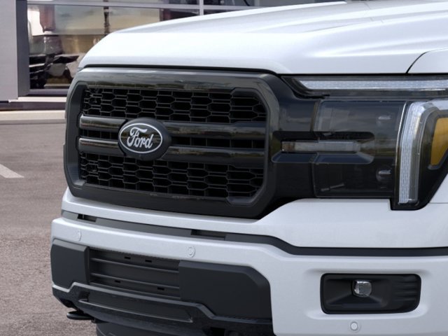New 2026 Star White Metallic Tri-Coat Ford Lariat image 17