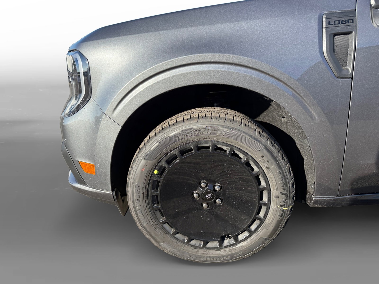 New 2026 Carbonized Gray Metallic Ford Lobo™ image 9