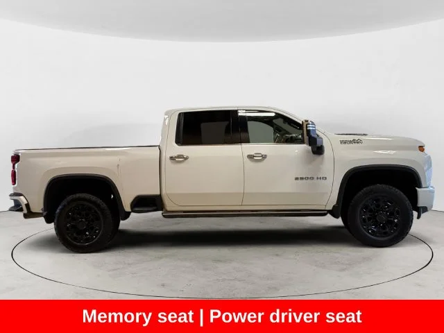 Used 2022 White Chevrolet High Country image 7