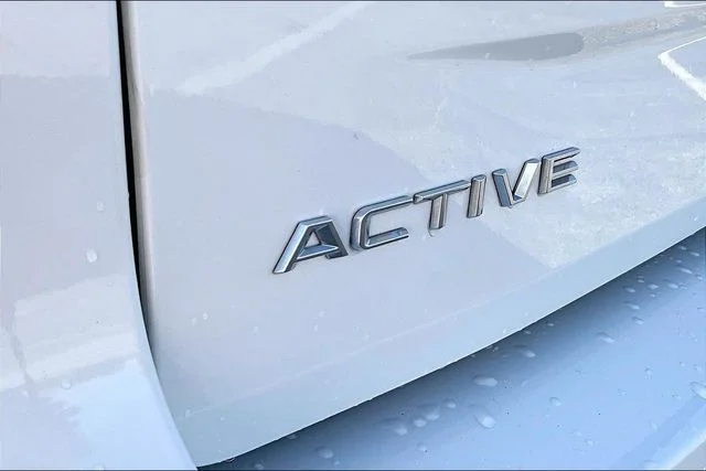 Used 2025 White Metallic Ford Active image 24