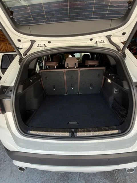 Used 2022 White BMW xDrive28i image 6