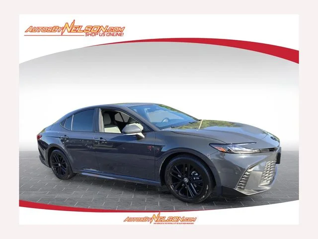 2025 Toyota Camry SE
