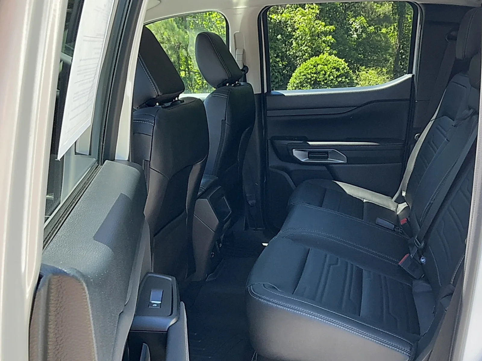 Used 2024 Oxford White Ford LARIAT image 15
