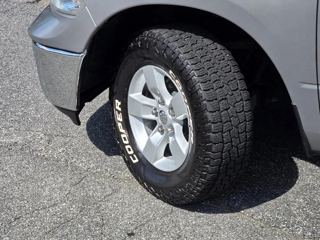 Used 2020 Silver Ram SLT image 27