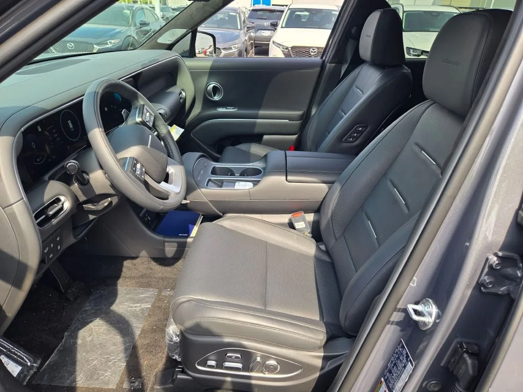 New 2026 Gray Pearl Hyundai Calligraphy image 23