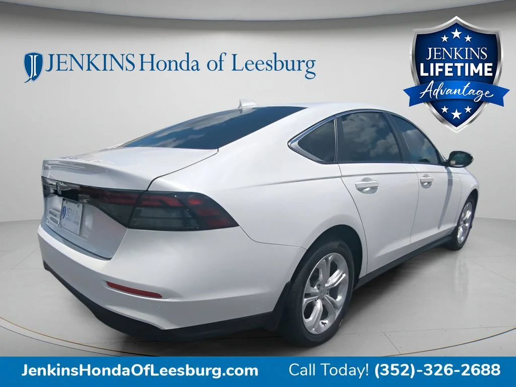 New 2026 Platinum White Pearl Honda LX image 4