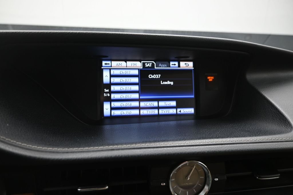 Used 2014 Beige Lexus 300h image 4