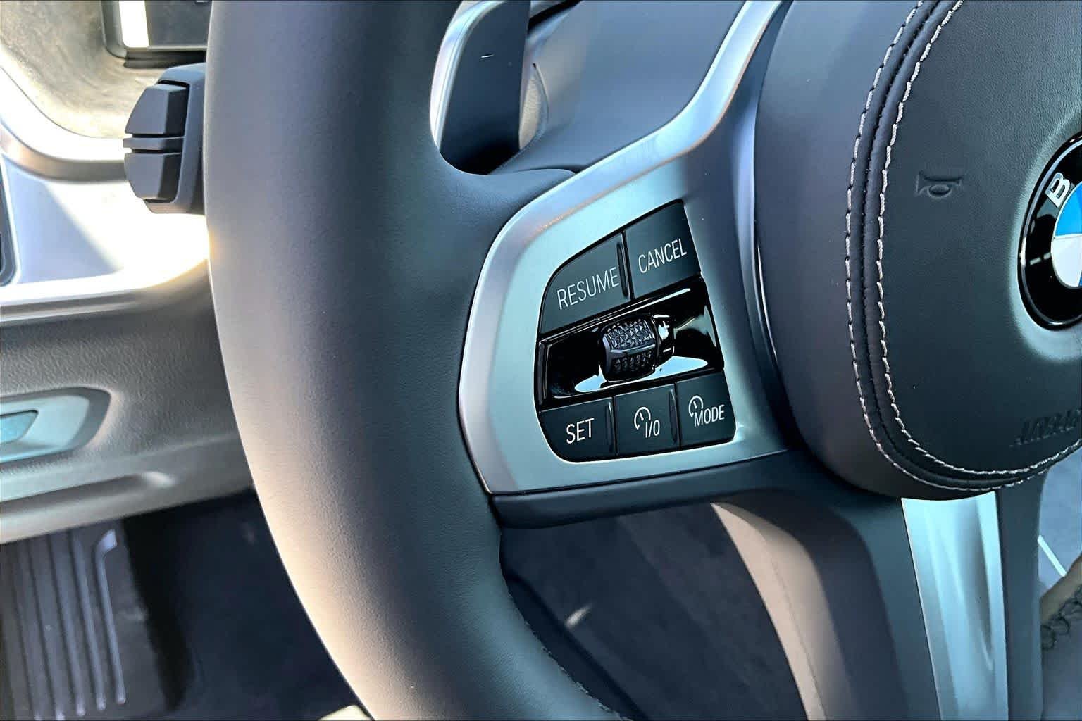 New 2026 Alpine White BMW sDrive40i image 19