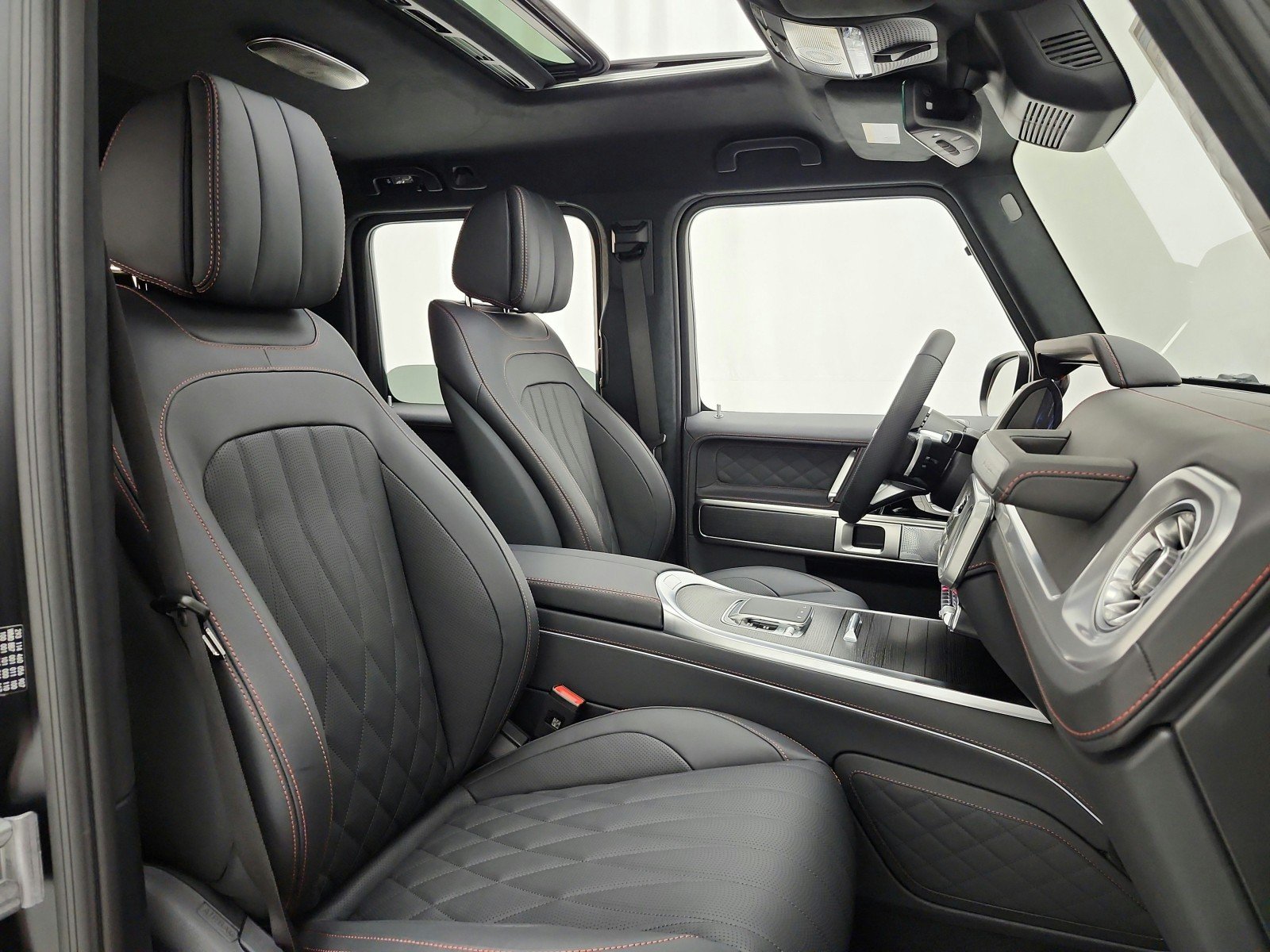 New 2027 MANUFAKTUR Night Black Magno Mercedes-Benz G 580e SUV image 15