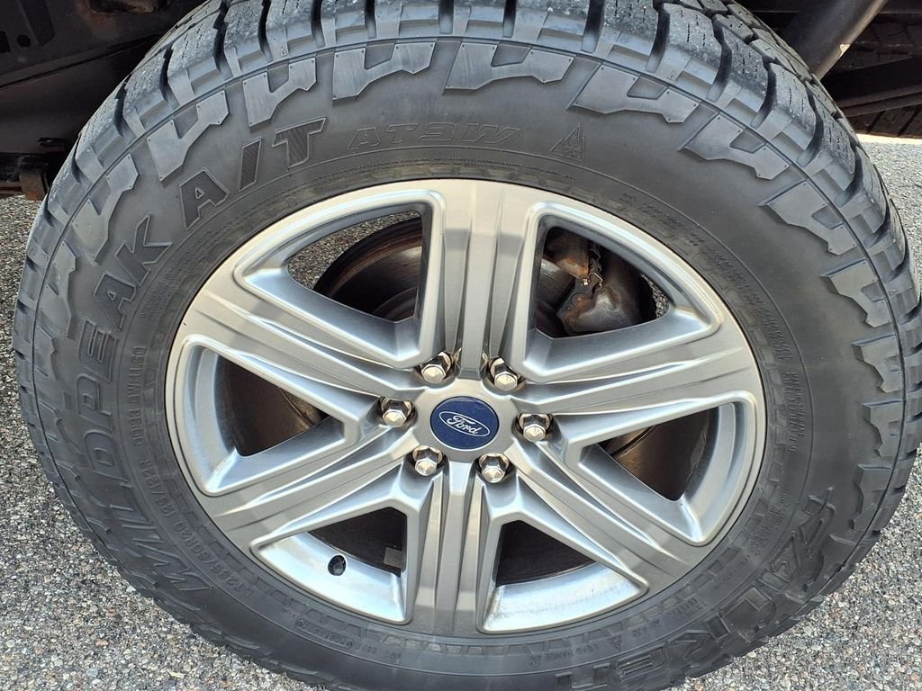 Used 2019 White Ford XLT image 7