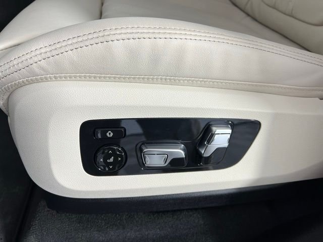 New 2026 Gray BMW xDrive40i image 20