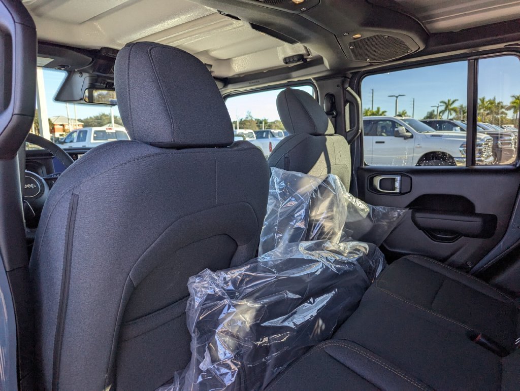 New 2026 Anvil Clear-Coat Exterior Paint Jeep Sport S image 10