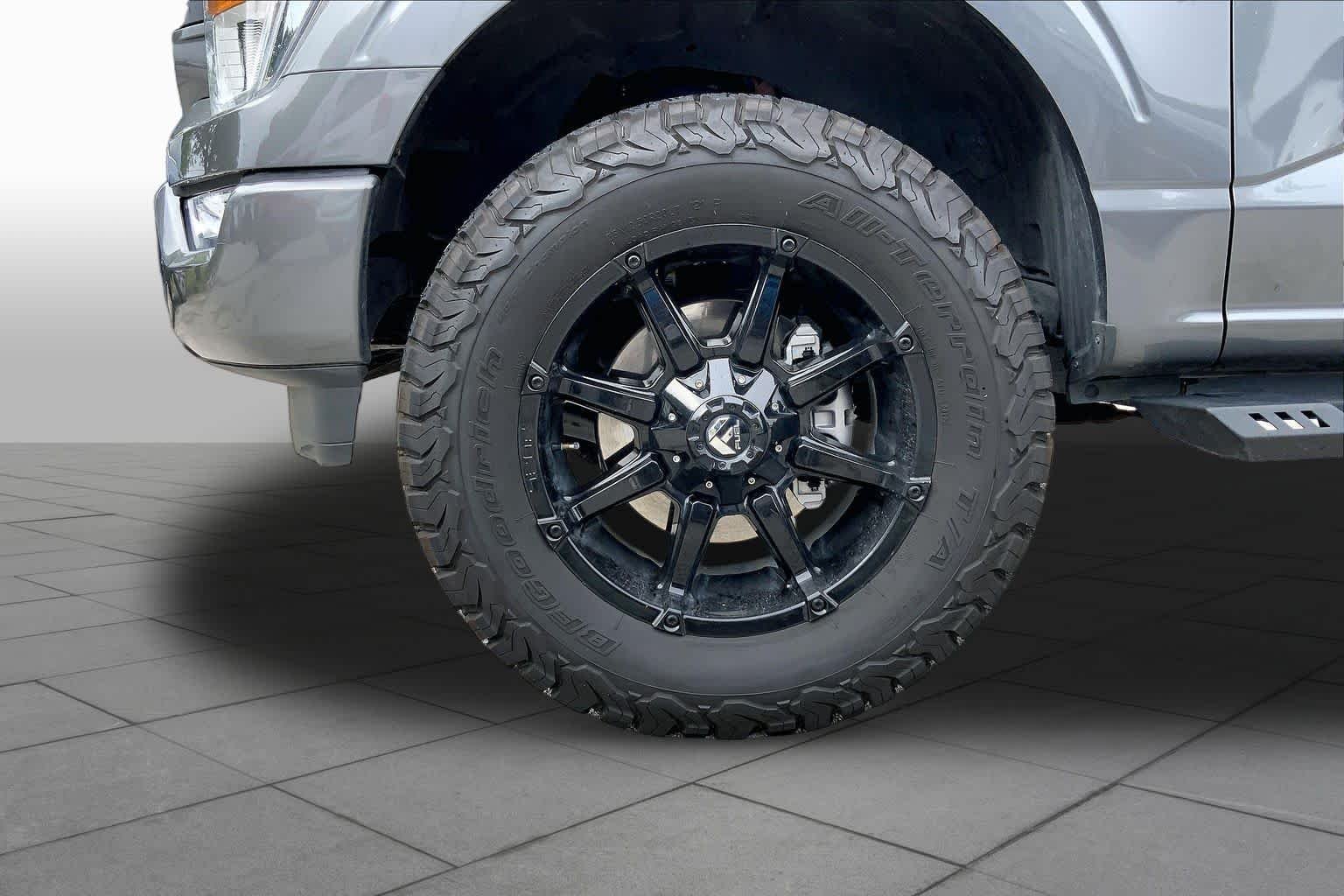 Used 2021 Carbonized Gray Ford XL image 11