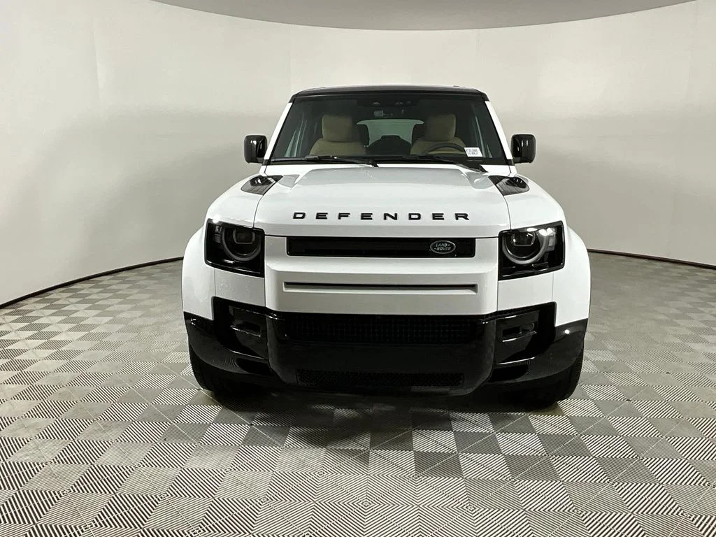 New 2026 Fuji White Land Rover X-Dynamic SE image 8