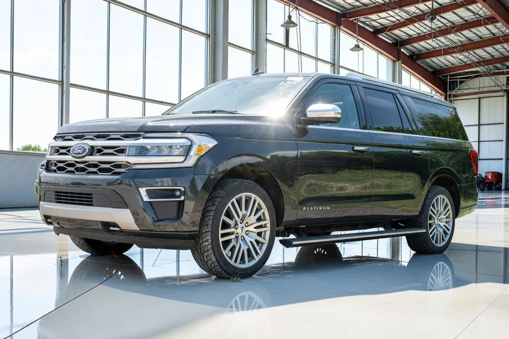 2023 Ford Expedition Platinum MAX 4x4's photo