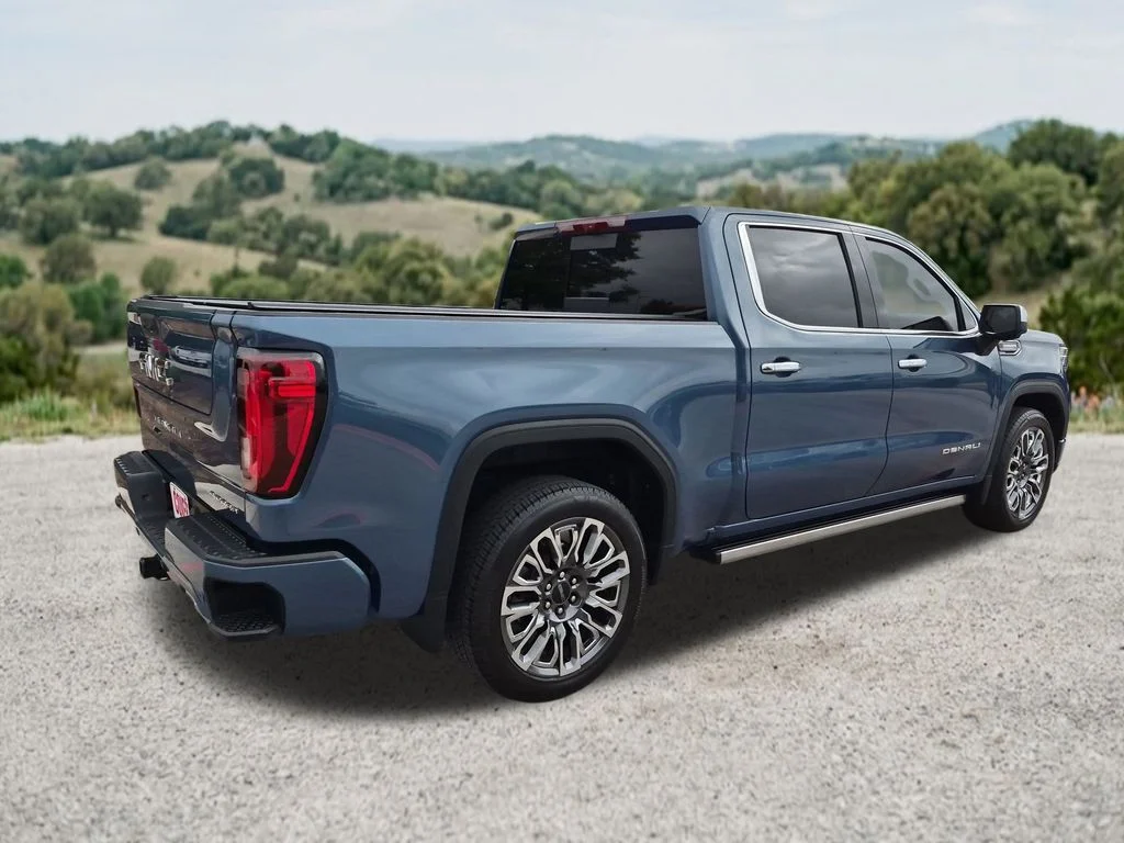 Used 2025 Blue GMC Denali Ultimate image 10