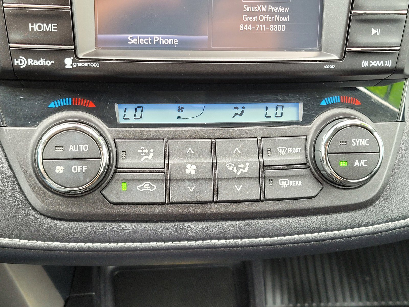 Used 2017  Toyota XLE image 21