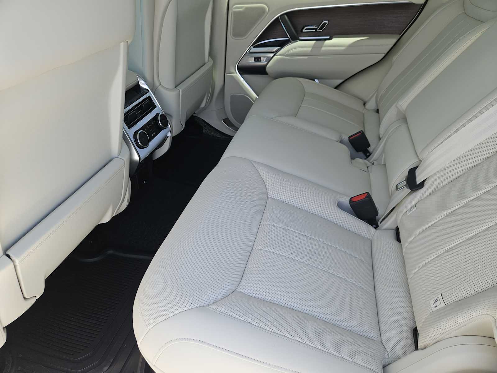 New 2026 Varesine Blue LAND ROVER SE image 28