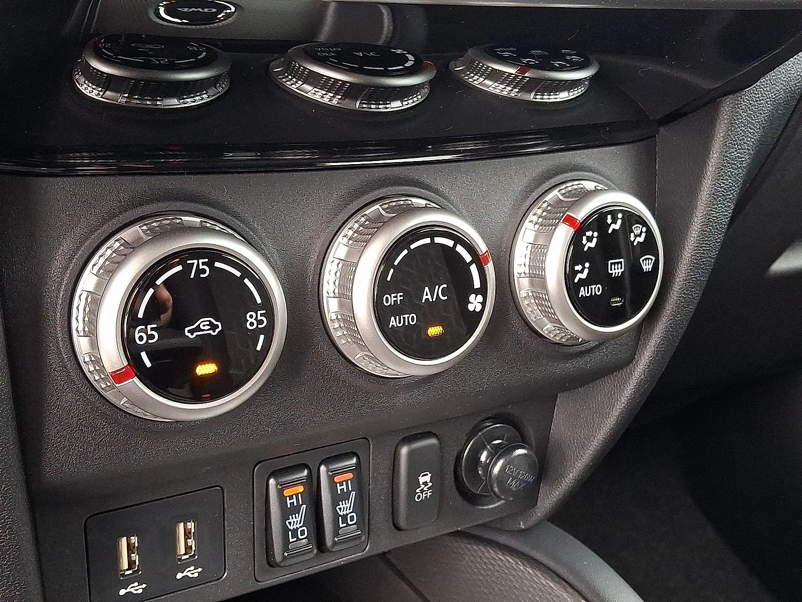 New 2026 Gray Mitsubishi 2.0 LE image 16
