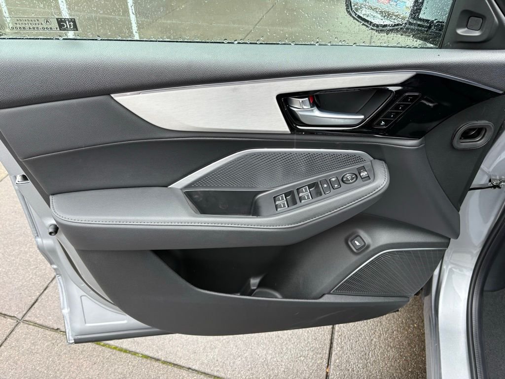 New 2026 Solar Silver Metallic Acura Base image 11