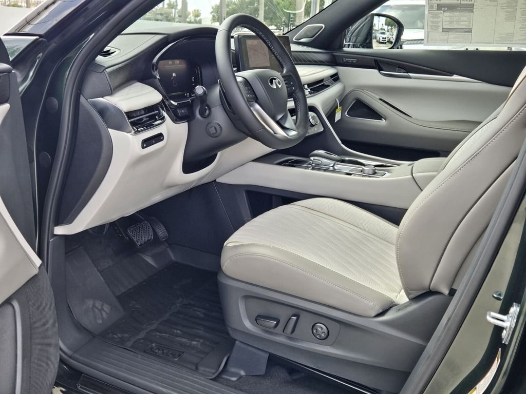 New 2027 2T DEEP EMRLD INFINITI Autograph AWD image 13